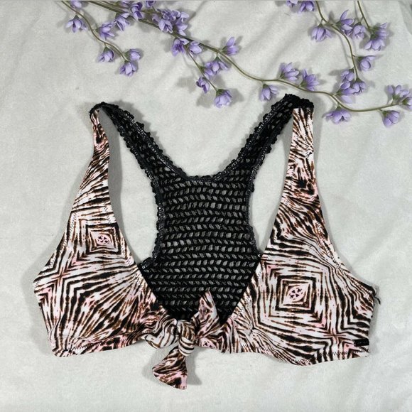 NEW Volcom Knot Crochet Racerback Bikini Top Small - Picture 2 of 9